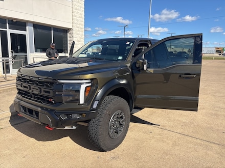 2025 Ford F-150 Raptor Truck