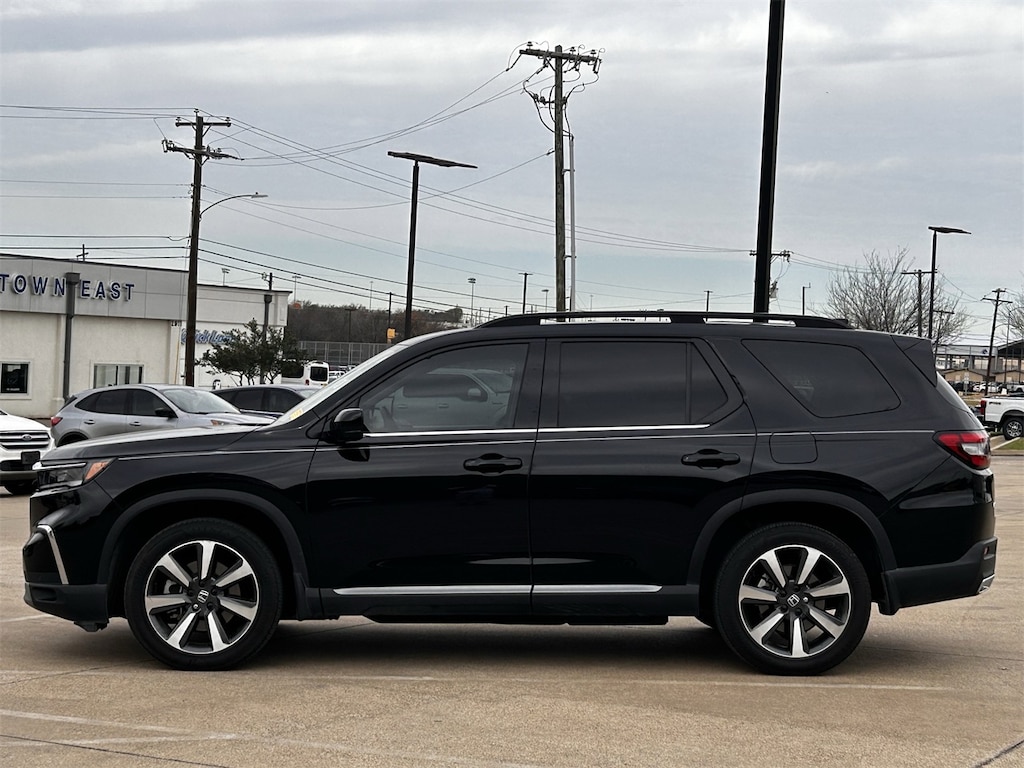 Used 2024 Honda Pilot Elite SUV