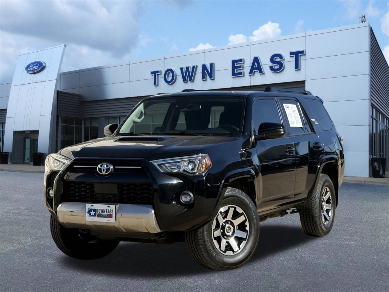 2022 Toyota 4Runner TRD Off-Road's photo