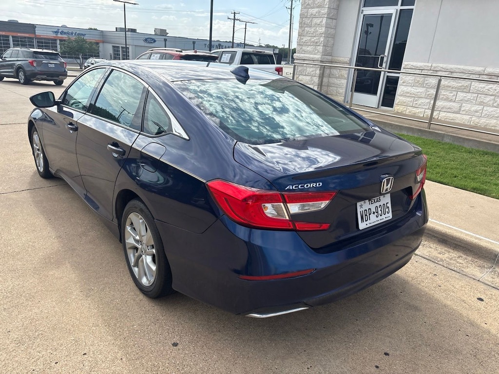 Used 2018 Honda Accord LX Sedan