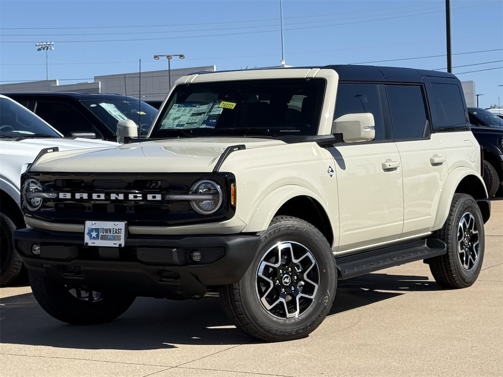 New 2025 Ford Bronco Outer Banks SUV