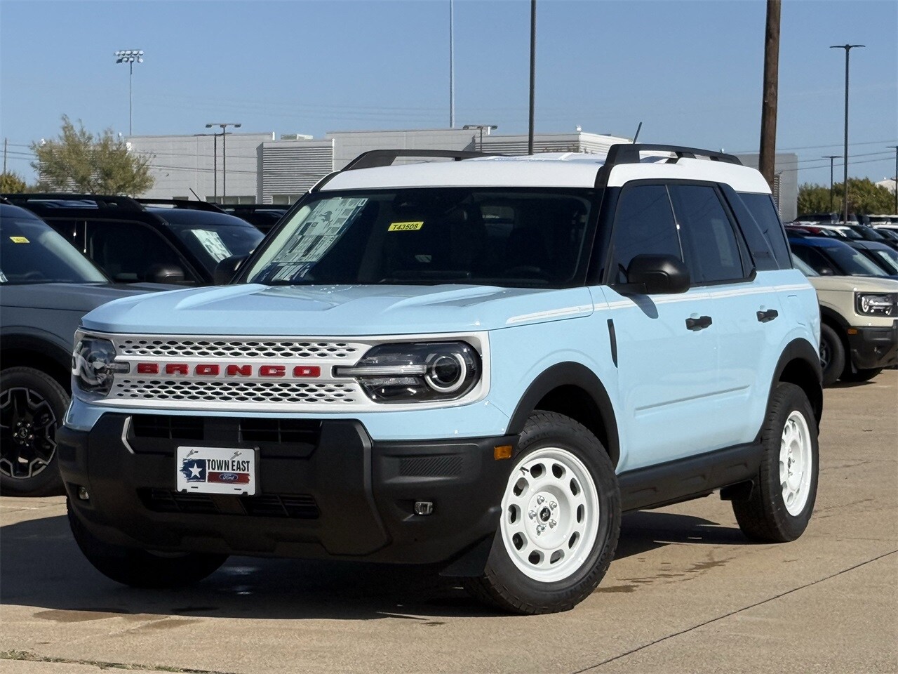 2025 Ford Bronco Sport Heritage photo 2