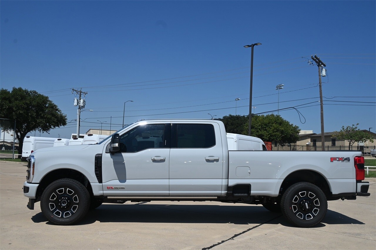 2026 Ford F-350 Platinum photo 3