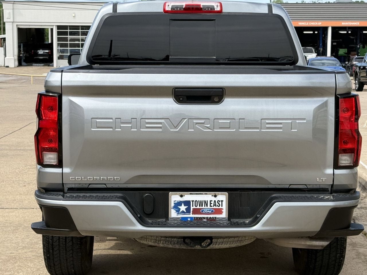 View vehicle photo 6