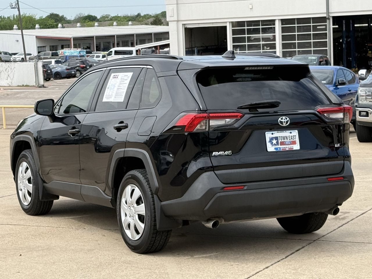 View vehicle photo 5