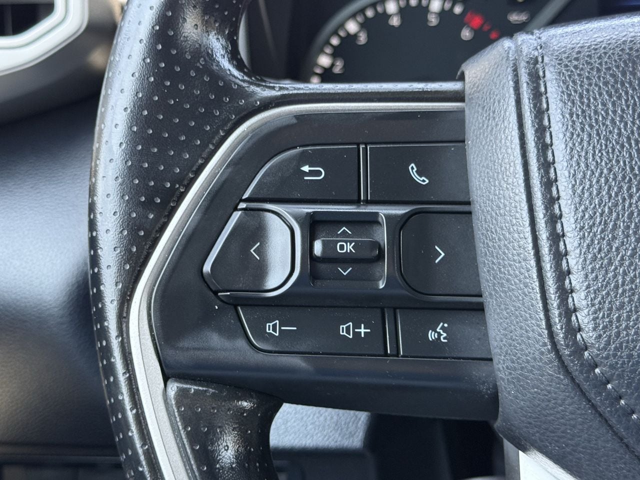 2025 Toyota Tundra SR5 - Photo 12