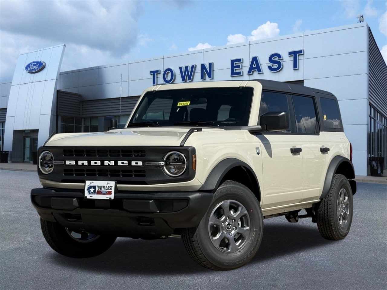 2025 Ford Bronco 4-Door Big Bend's photo