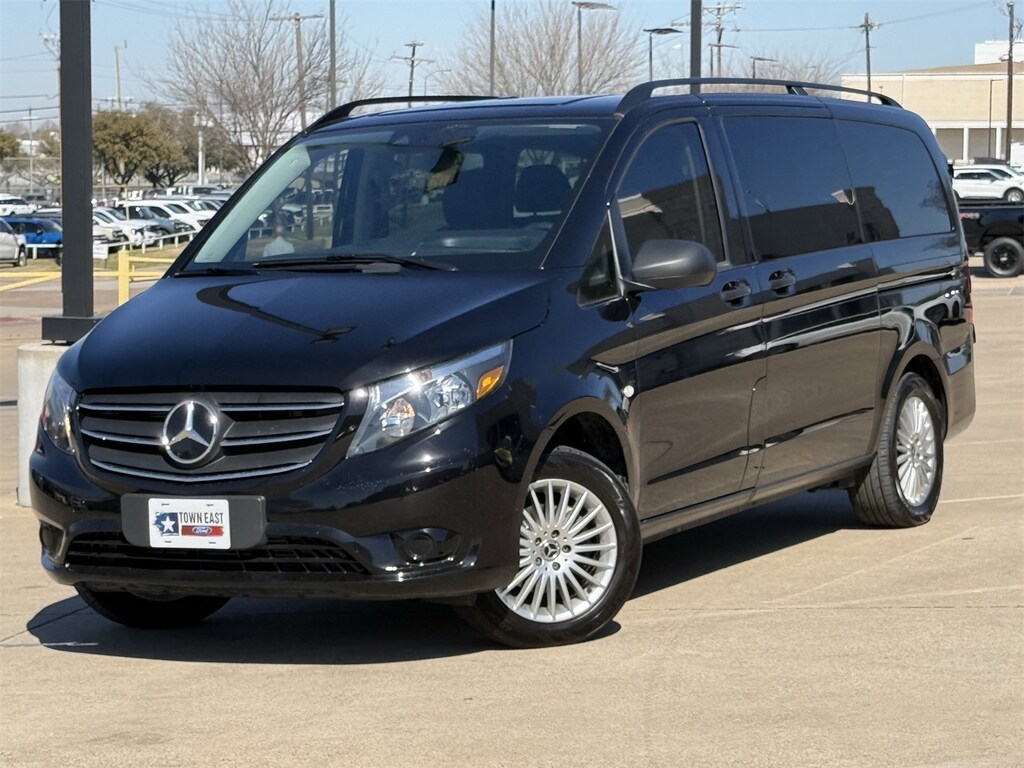 Used 2023 Mercedes-Benz Metris Passenger Minivan/Van