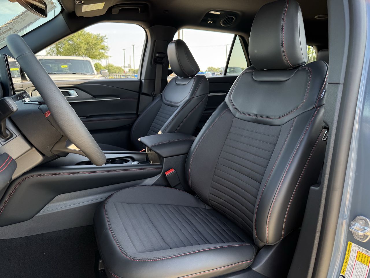 2026 Ford Explorer ST-Line - Photo 21