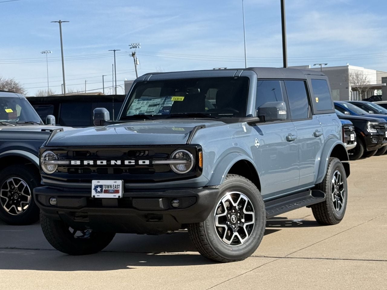 2025 Ford Bronco 4-Door