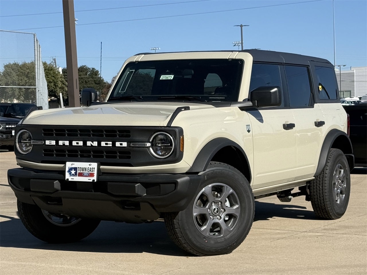 2025 Ford Bronco 4-Door Big Bend's photo