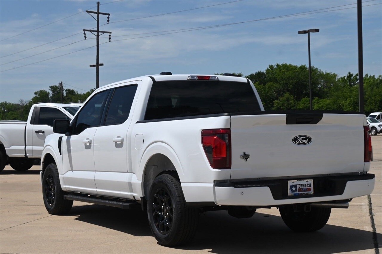 2025 Ford F-150 XLT photo 2