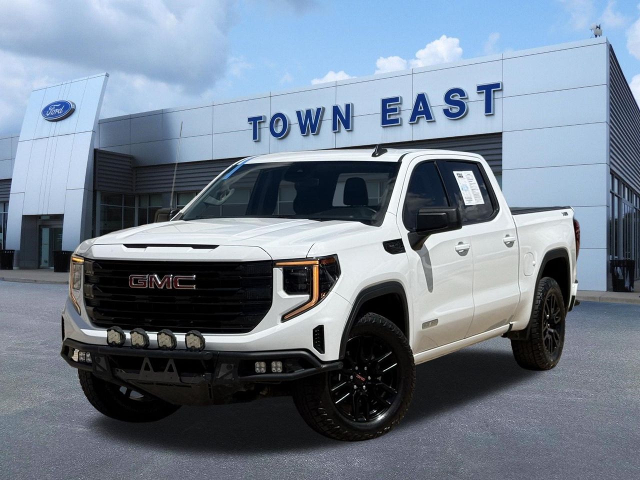 Summit White 2024 GMC Sierra 1500 Pickup Truck Four-Wheel Drive 10-Speed Automatic