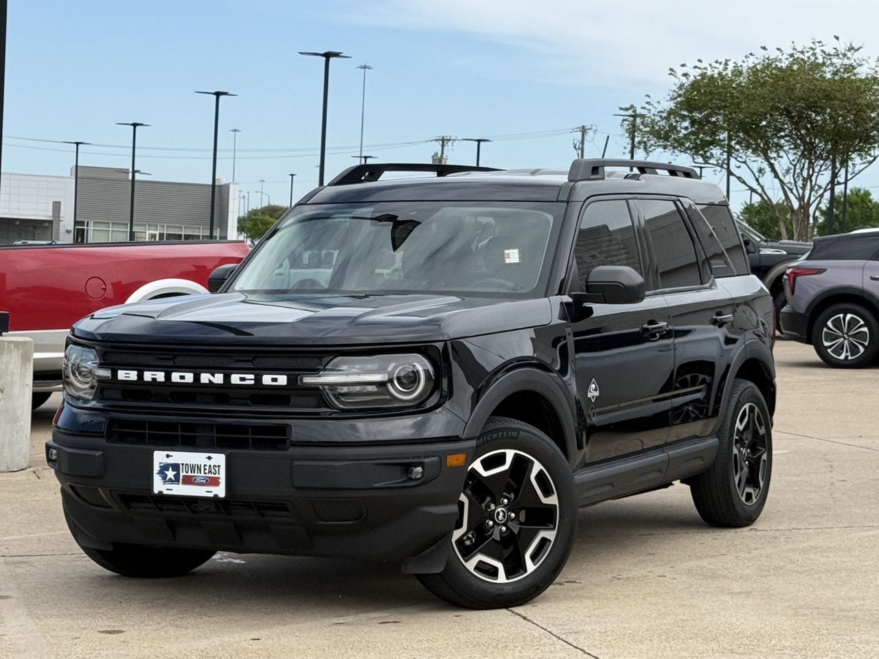 View vehicle photo 2