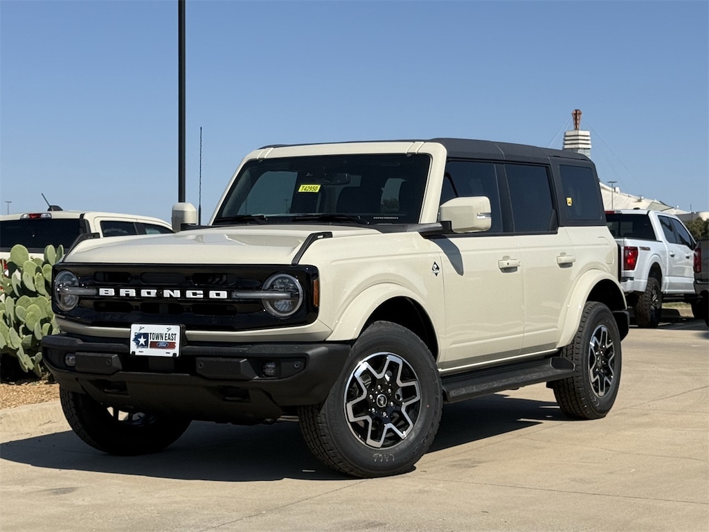 New 2025 Ford Bronco Outer Banks SUV