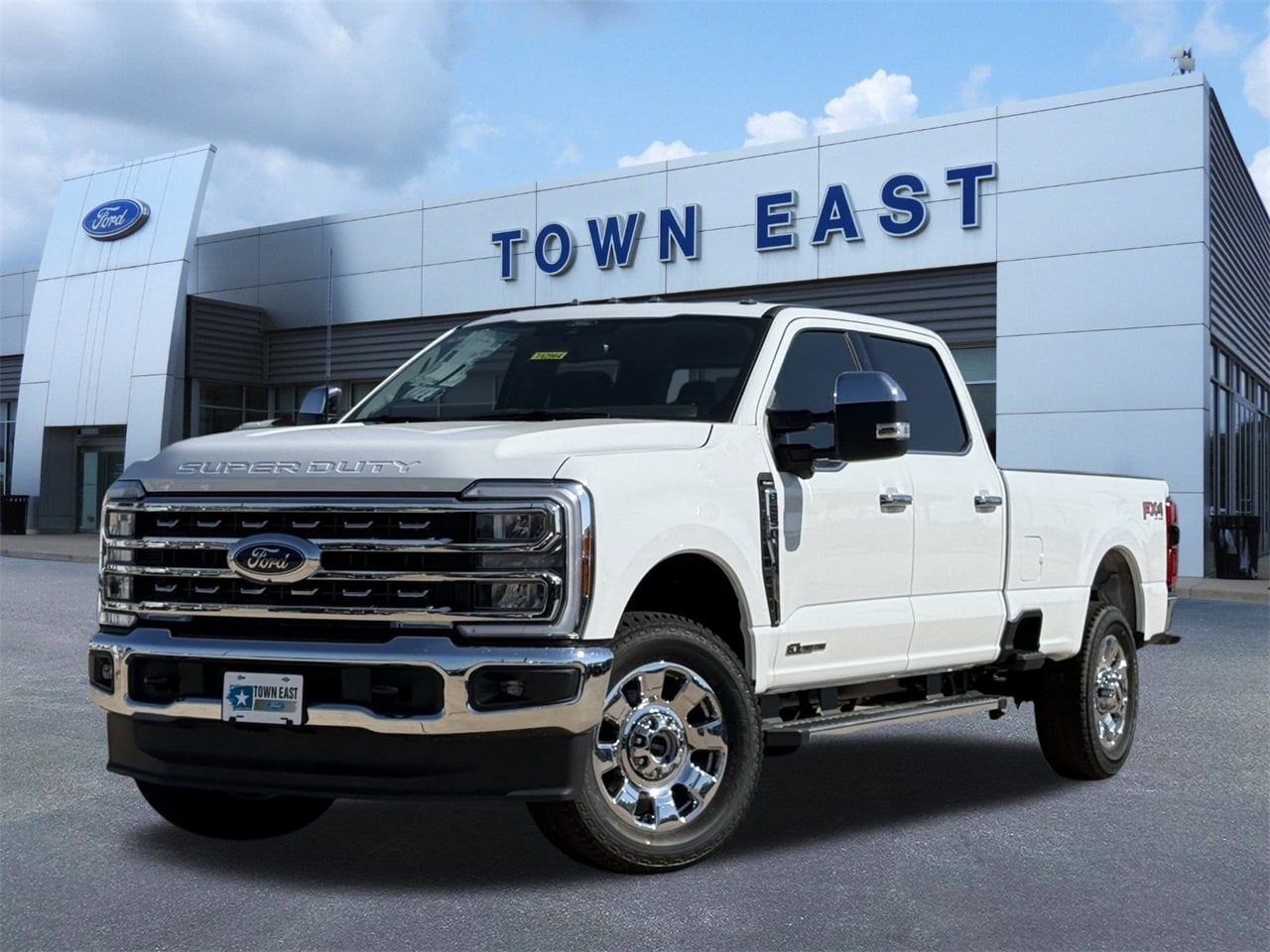 2026 Ford F-350 Super Duty Lariat's photo