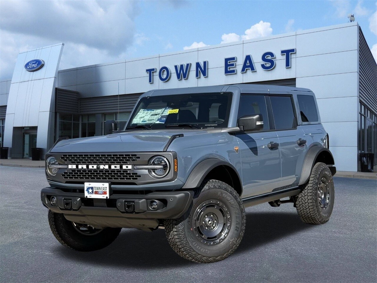 2025 Ford Bronco 4-Door Badlands's photo