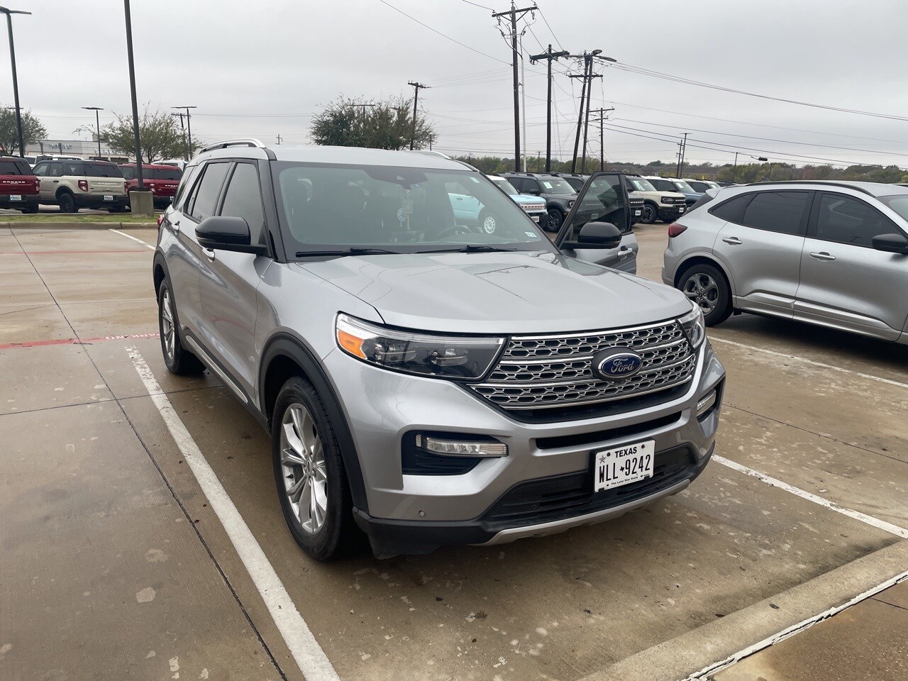2020 Ford Explorer Limited photo 4