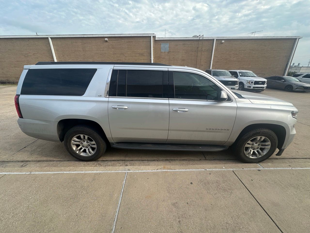 Used 2016 Chevrolet Suburban LS with VIN 1GNSCGKC4GR381395 for sale in Mesquite, TX