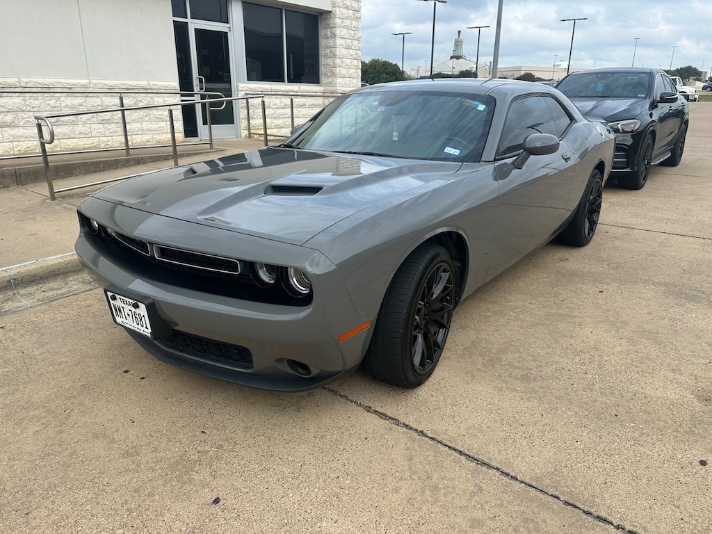 Used 2019 Dodge Challenger SXT Coupe