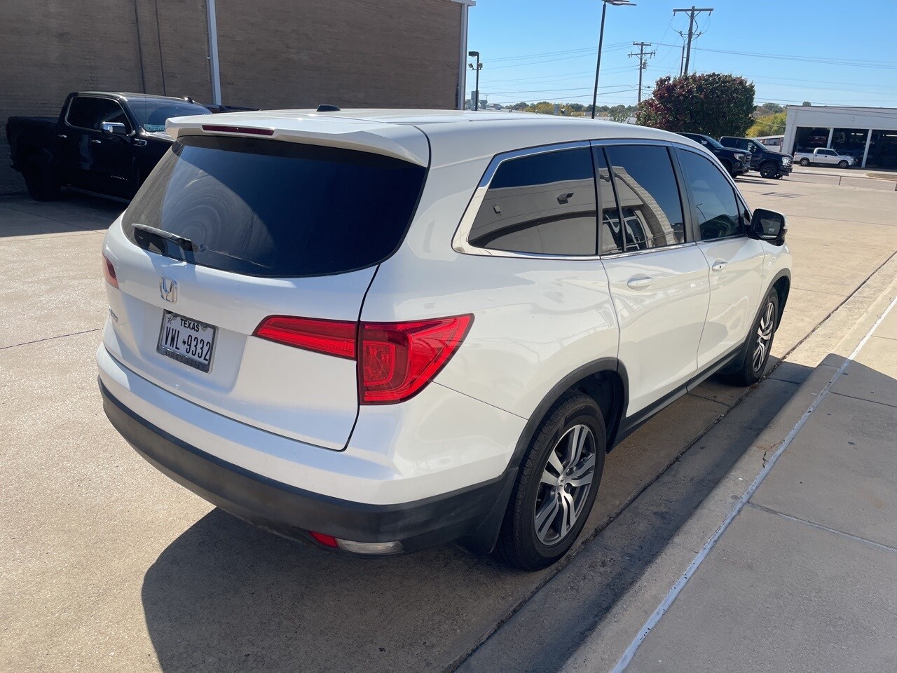 2016 Honda Pilot EX-L photo 3