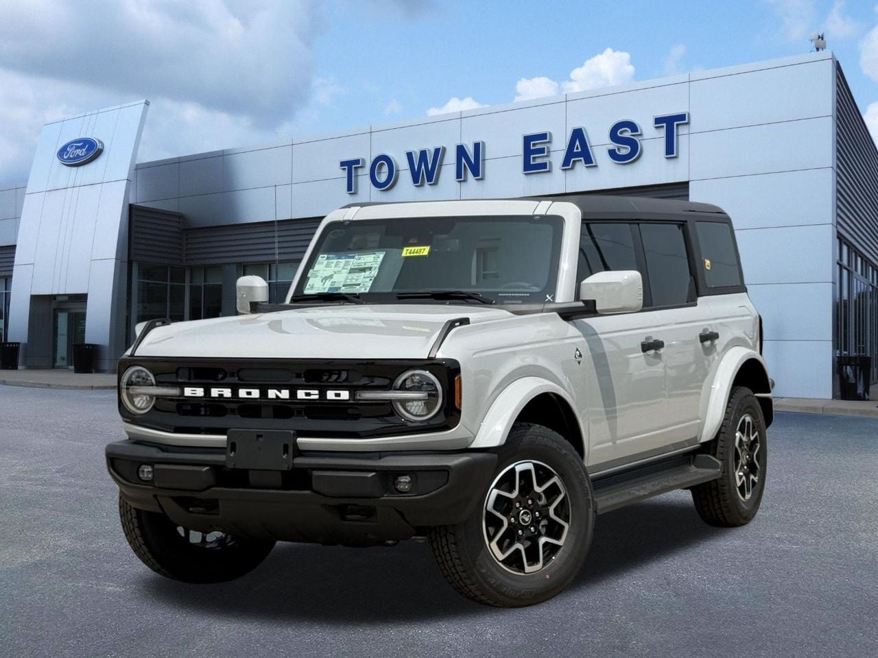 New 2026 Ford Bronco Outer Banks