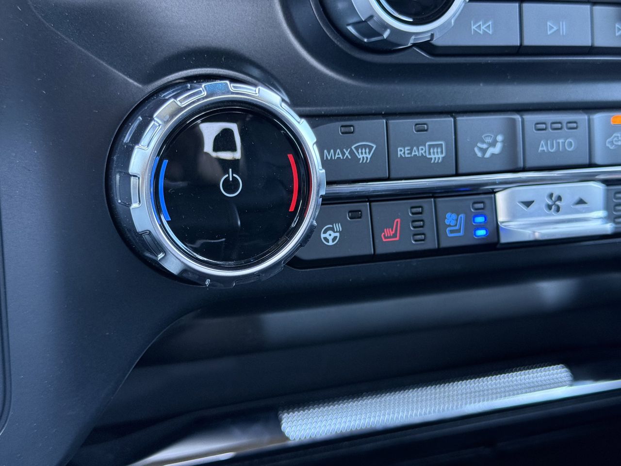 2025 Ford F-150 Lariat - Photo 18