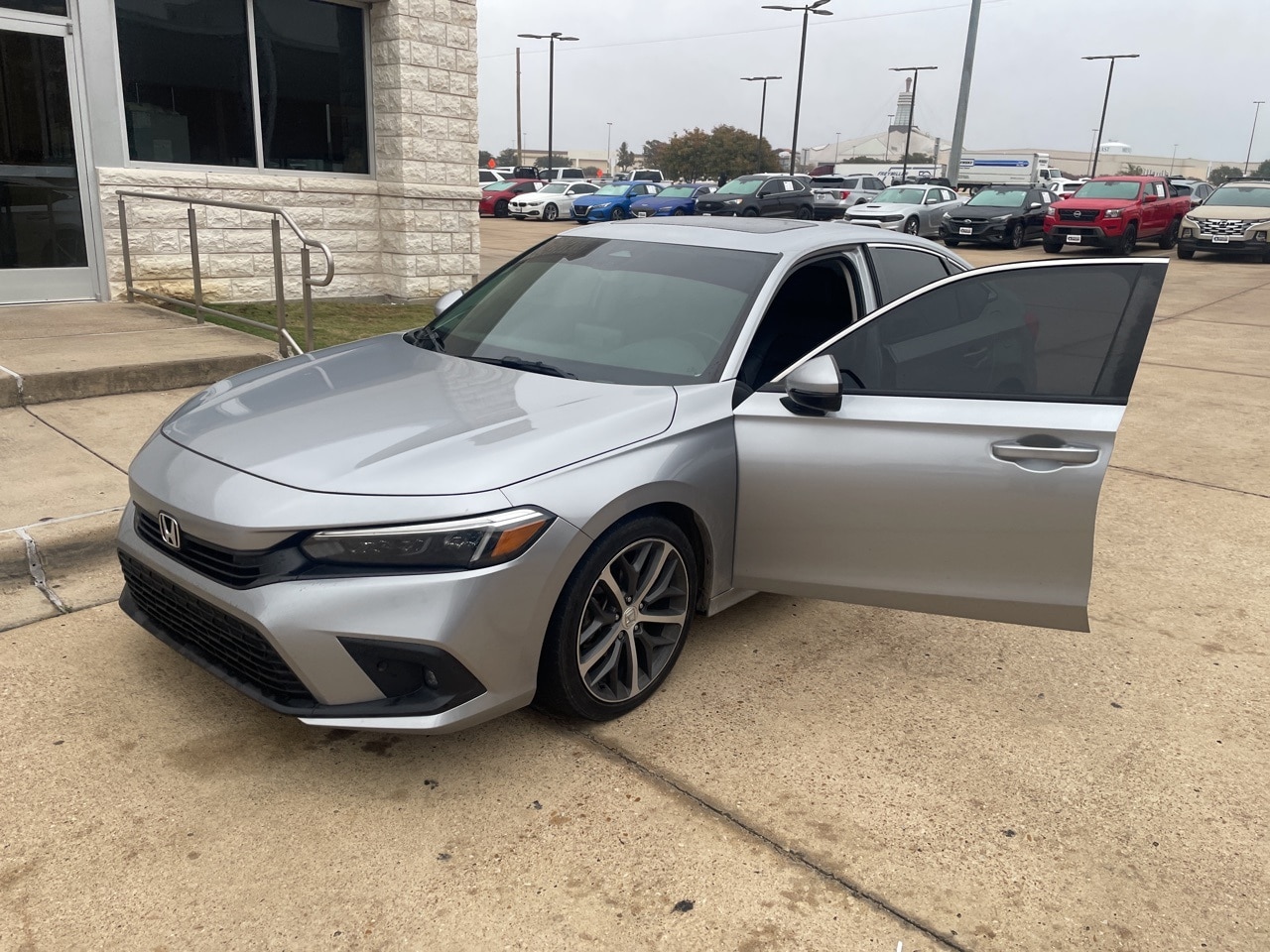 2022 Honda Civic Touring's photo