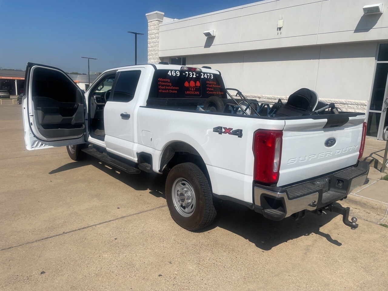 2024 Ford F-250 photo 2