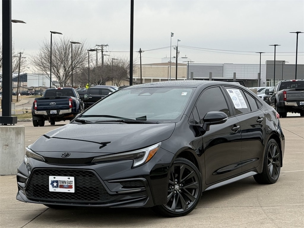 Used 2024 Toyota Corolla SE Sedan