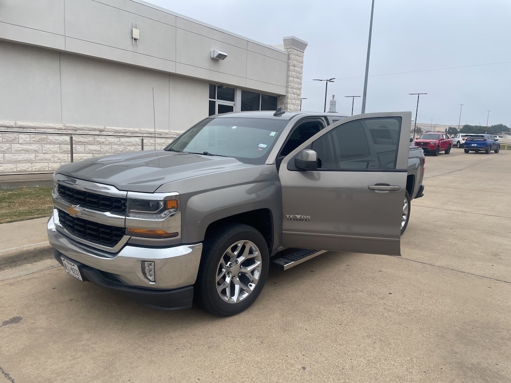 Used 2017 Chevrolet Silverado 1500 LT Truck