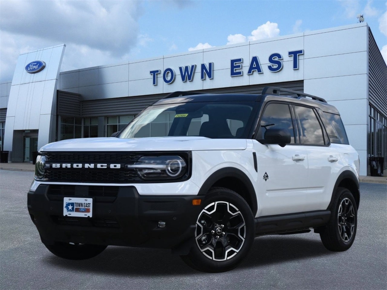 2025 Ford Bronco Sport Outer Banks's photo