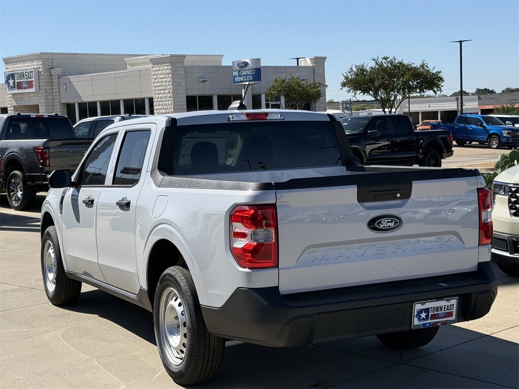 New 2025 Ford Maverick XL Truck SuperCrew