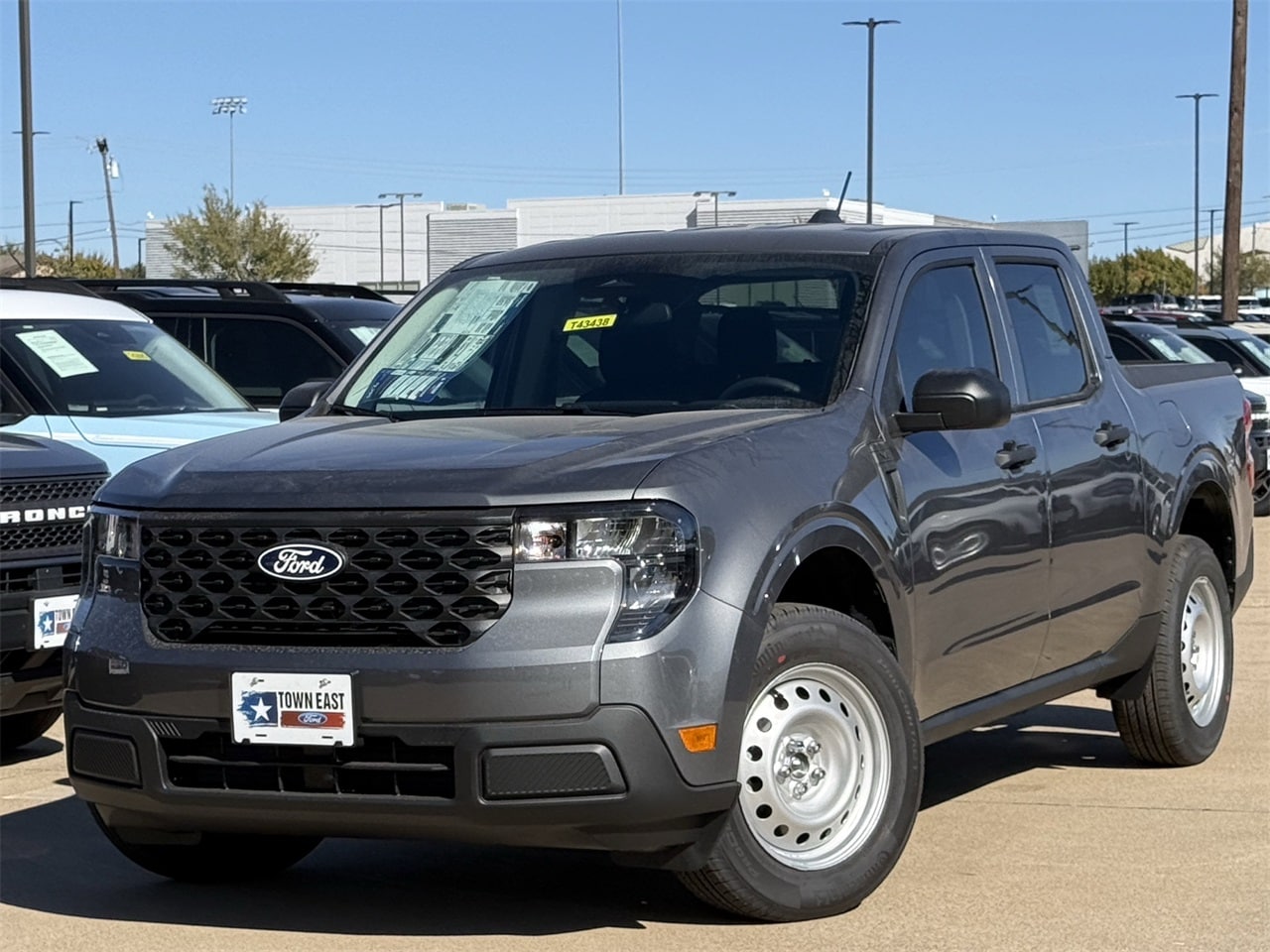 2025 Ford Maverick XL's photo