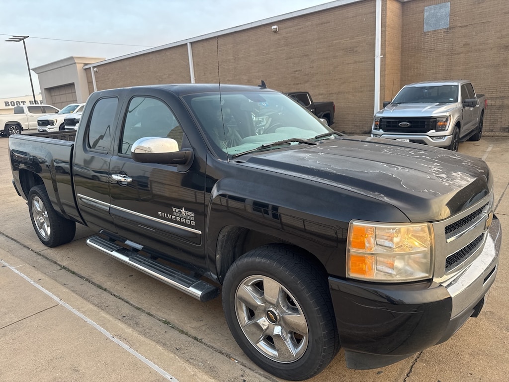 Used 2009 Chevrolet Silverado 1500 LT Truck
