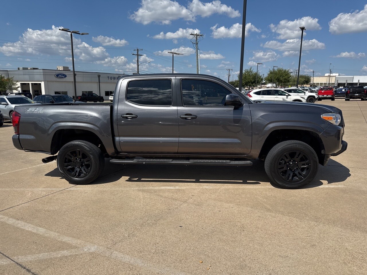 2020 Toyota Tacoma SR photo 4