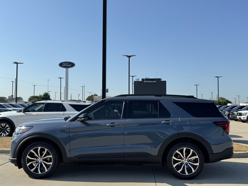 New 2026 Ford Explorer ST-Line SUV