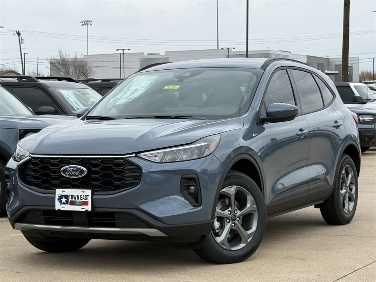 2026 Ford Escape ST-Line Select's photo