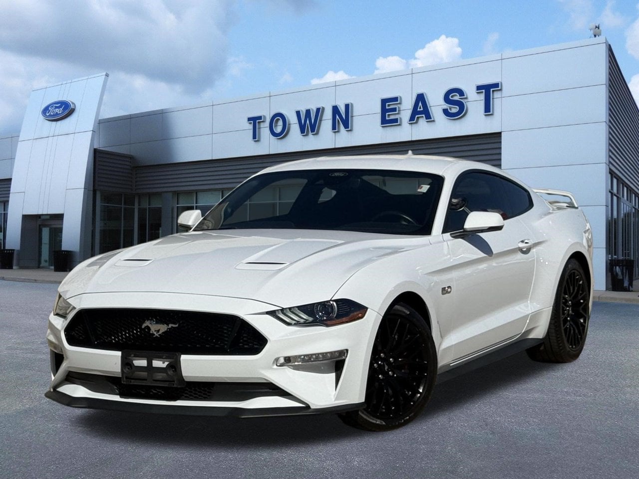 Oxford White 2022 Ford Mustang Coupe Rear-Wheel Drive Automatic