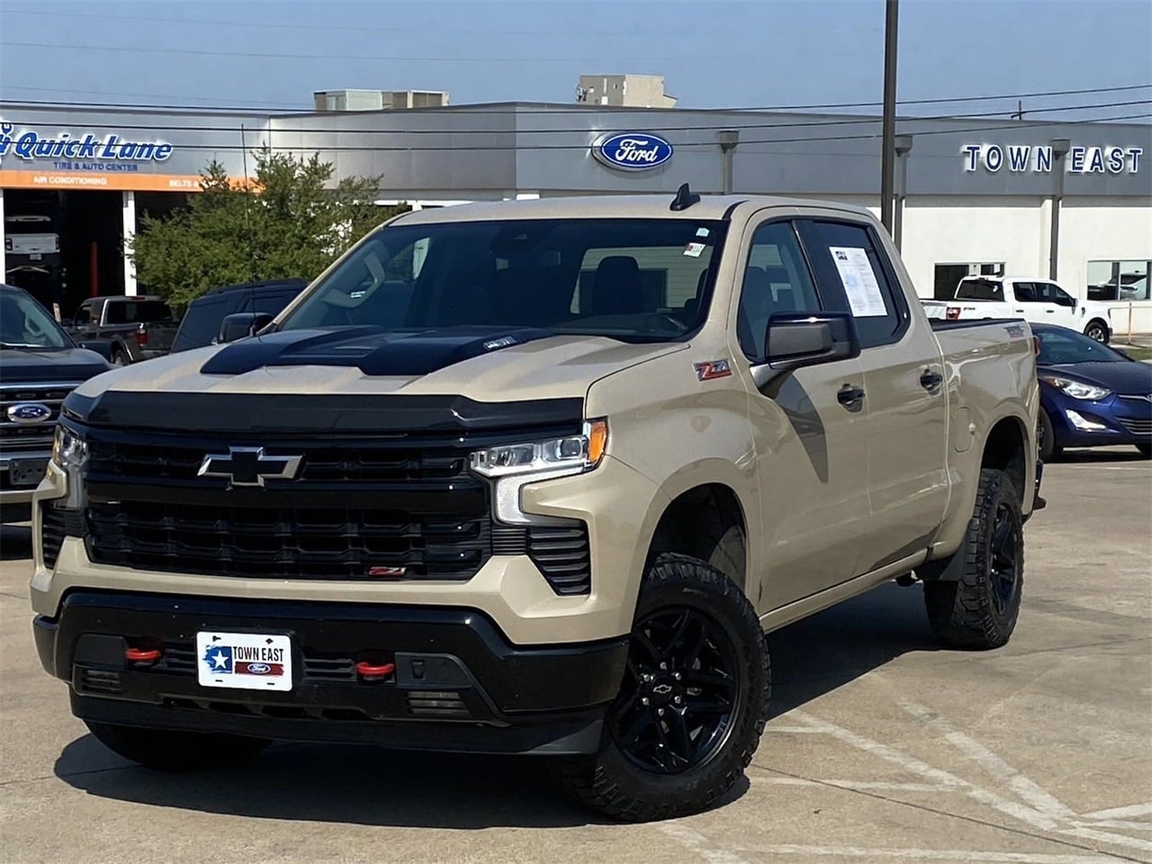 Used 2023 Chevrolet Silverado 1500 LT Trail Boss with VIN 3GCUDFE88PG151746 for sale in Mesquite, TX