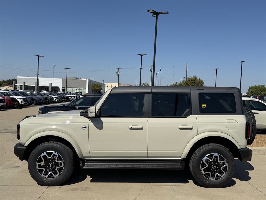 New 2025 Ford Bronco Outer Banks SUV