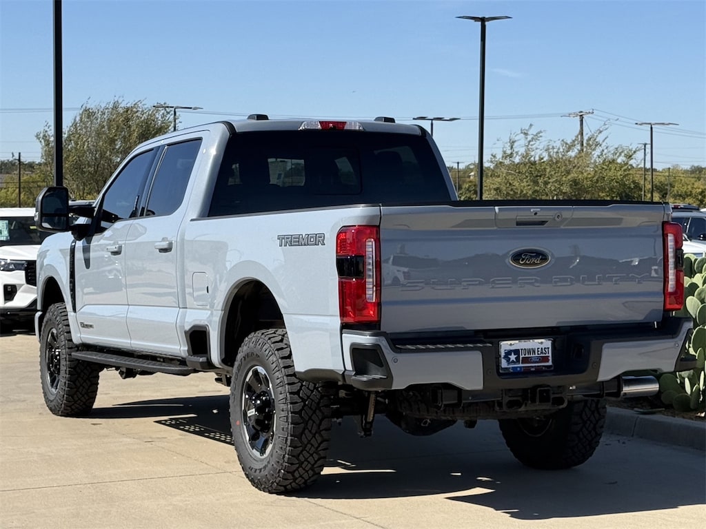 New 2026 Ford F-250 Lariat Truck Crew Cab
