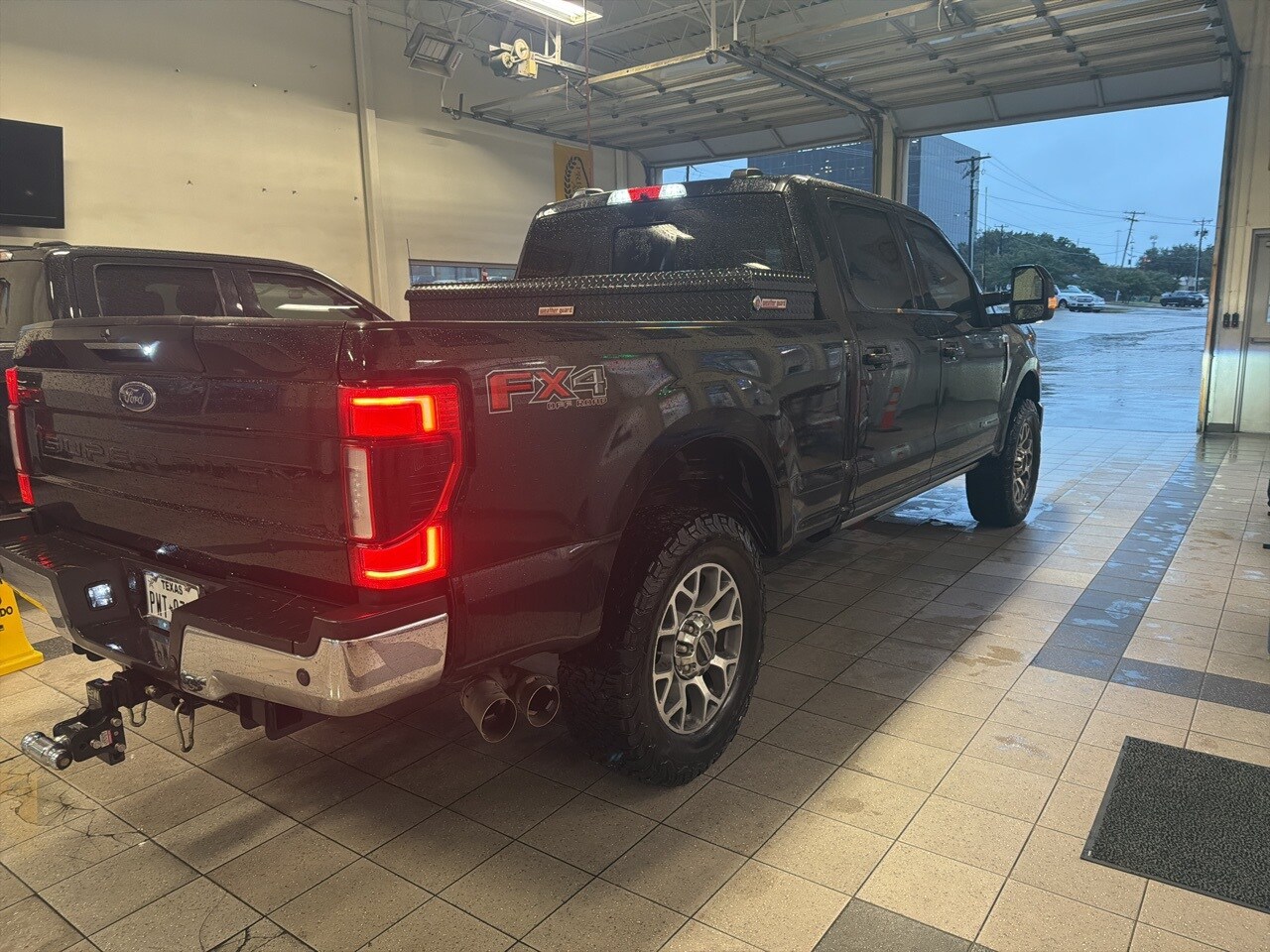 2021 Ford F-250 photo 2