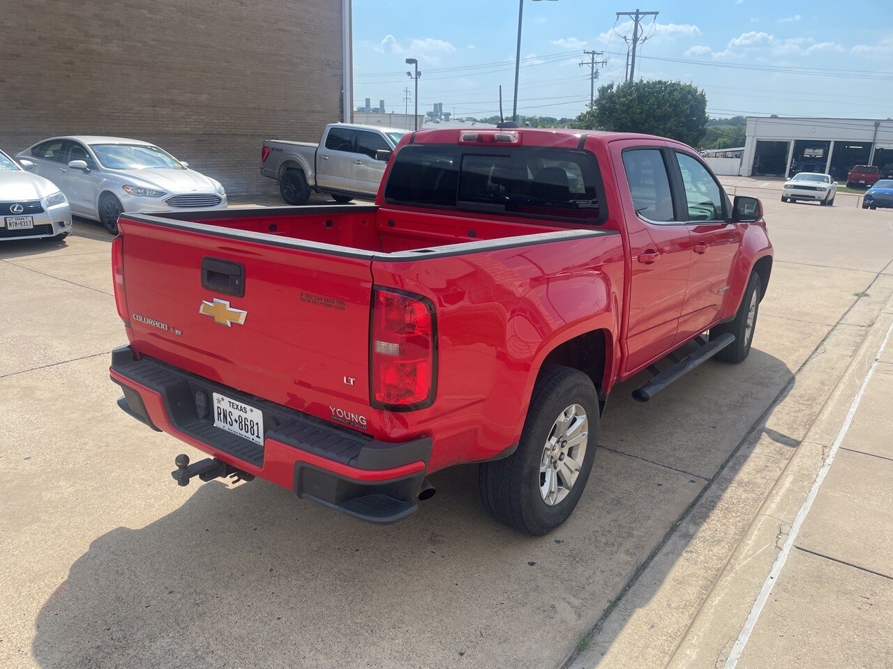 2019 Chevrolet Colorado LT photo 3
