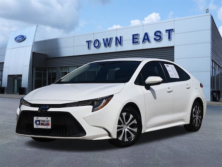2022 Toyota Corolla Hybrid LE Sedan