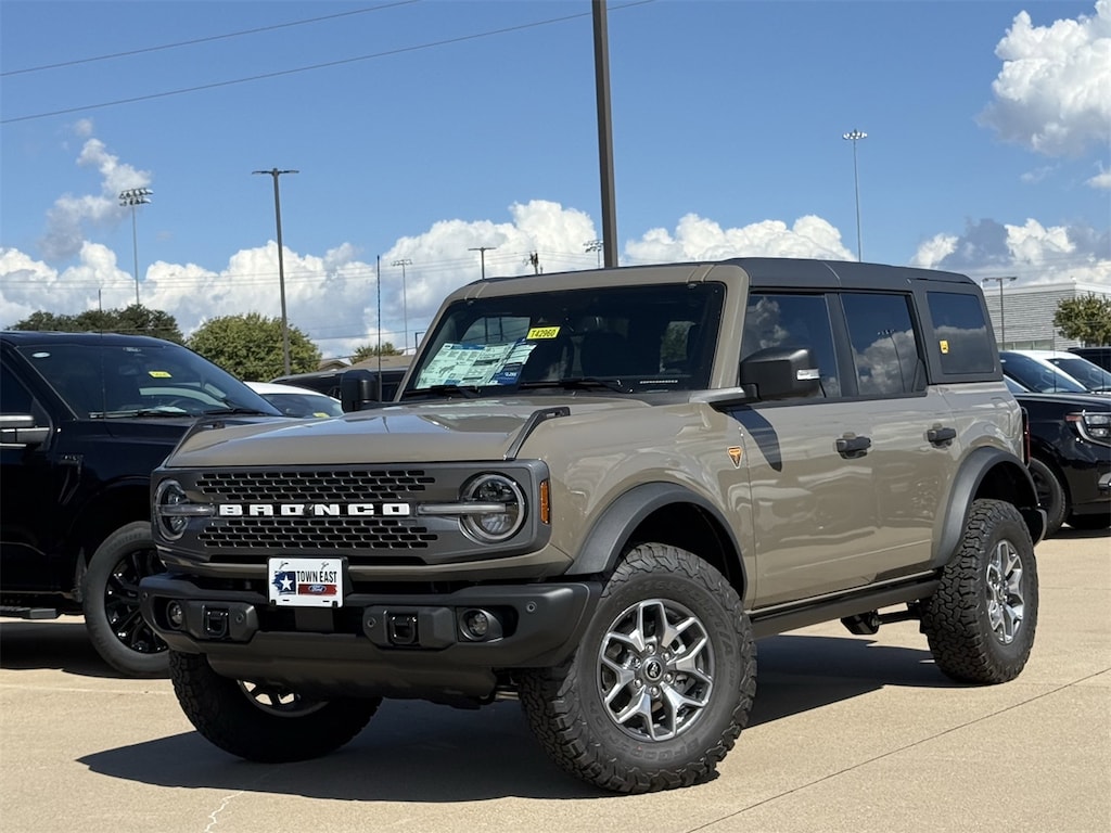 New 2025 Ford Bronco Badlands SUV