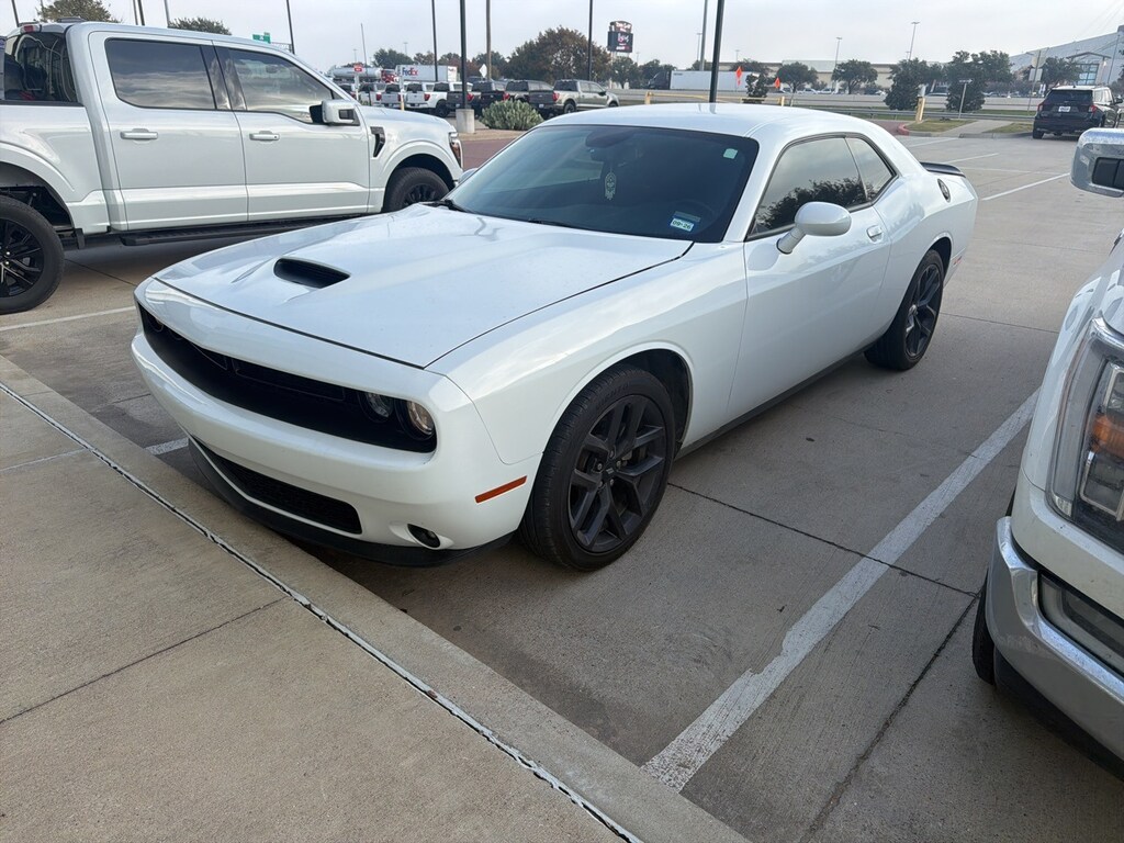 Used 2022 Dodge Challenger SXT Coupe