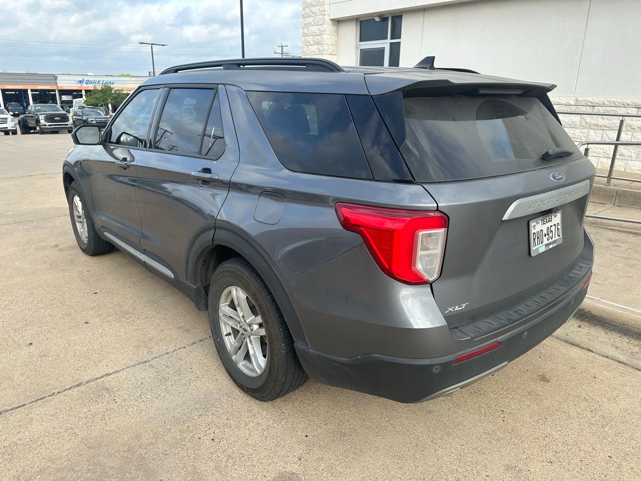 View vehicle photo 7