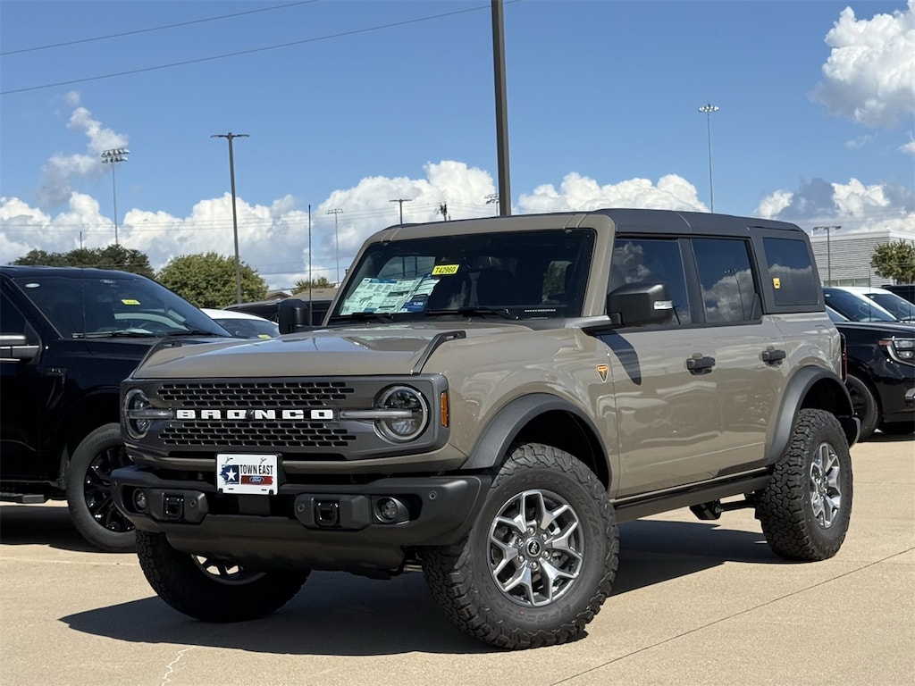 New 2025 Ford Bronco Badlands SUV