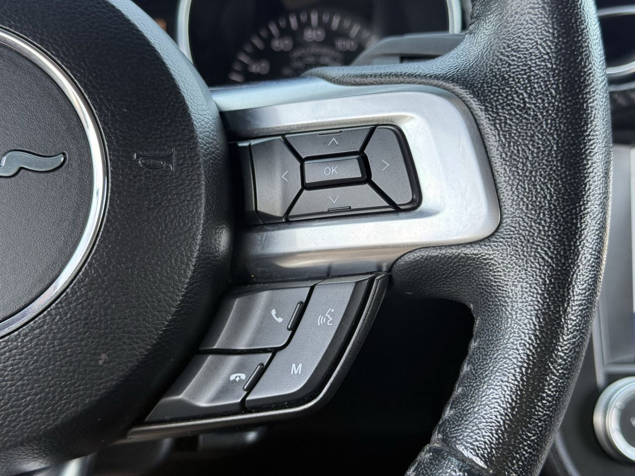 2022 Ford Mustang EcoBoost - Photo 13